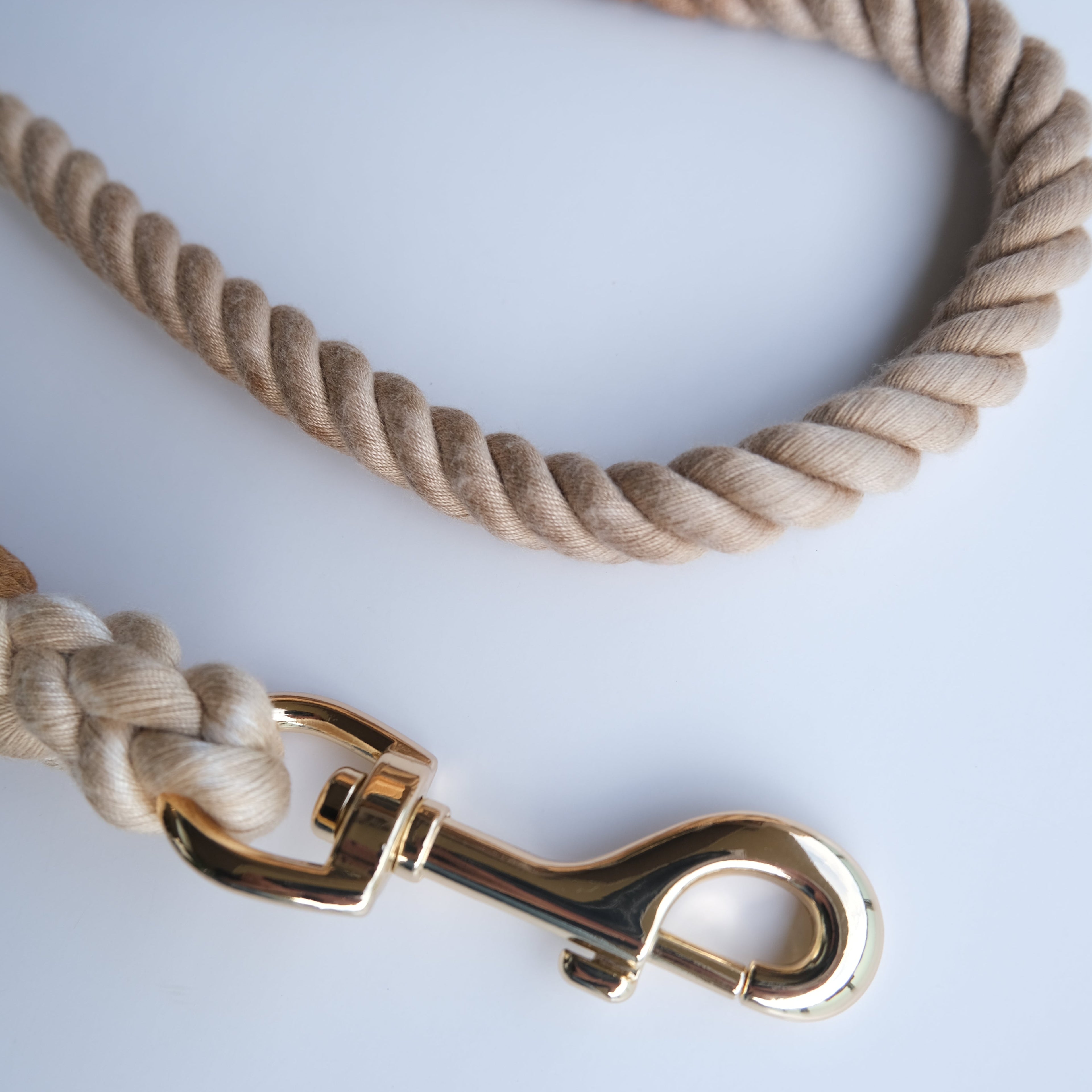 肩掛け ハンズフリーロープリード 210cm - CAFE LATTE/カフェラテ <GOLD>