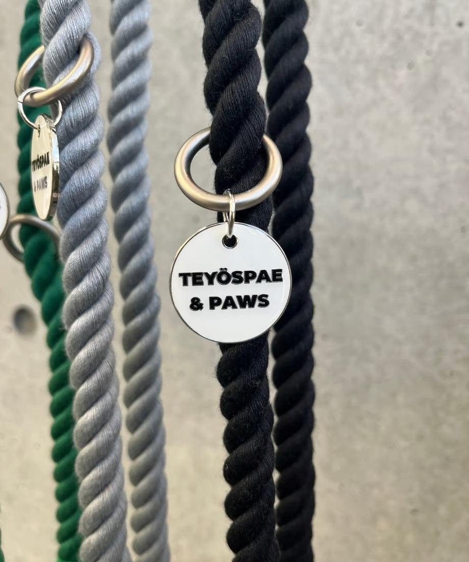 肩掛け ハンズフリーロープリード 210cm - BLACK/ブラック <SILVER>